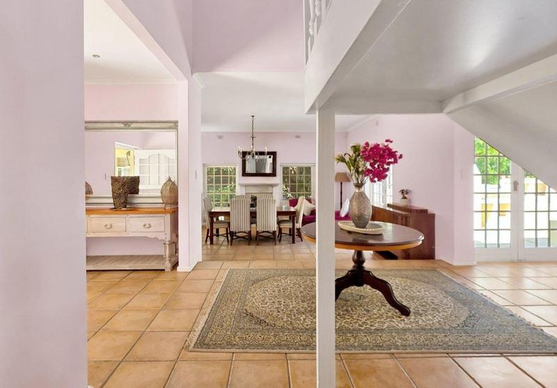 6 Bedroom Property for Sale in Hout Bay Western Cape